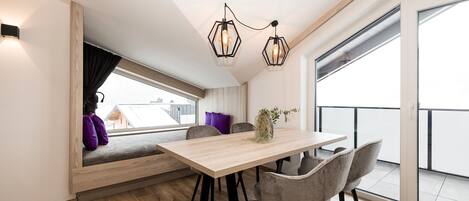 تناول الطعام