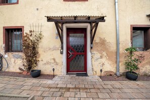 Exterior detail - Holiday Apartment "Am Fabianstift" with Shared Garden & Wi-Fi (Hornbach)