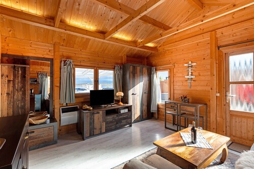 Ferienwohnung 'Ferienhaus Seebrise - Marina Mücheln' mit Seeblick, Wi-Fi und Klimaanlage