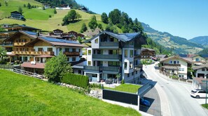 Exterior - Apartment "Grauzone Grossarl App. Nr. 4 Shine" with Mountain View, Private Terrace and Wi-Fi (Großarl)