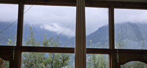 View from property - The Candy Cottage By GRB (Manali)