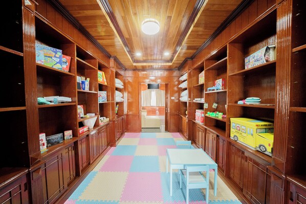 Children's play area - indoor