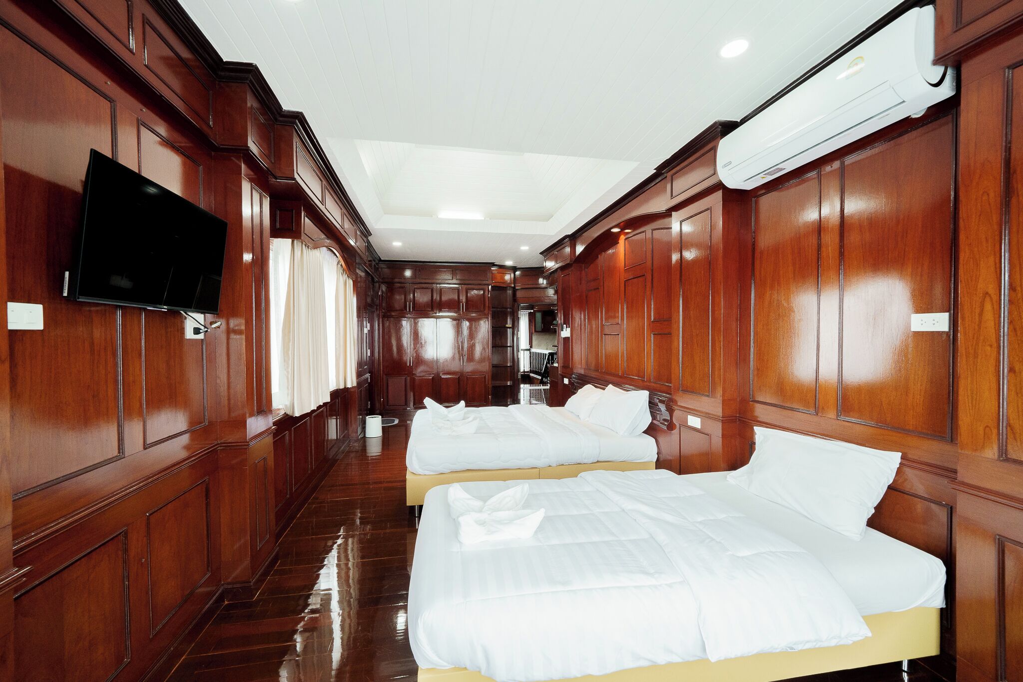 4 bedrooms, free WiFi, bed sheets