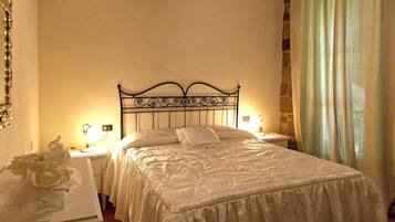 2 camere, culla da viaggio, Wi-Fi gratuito