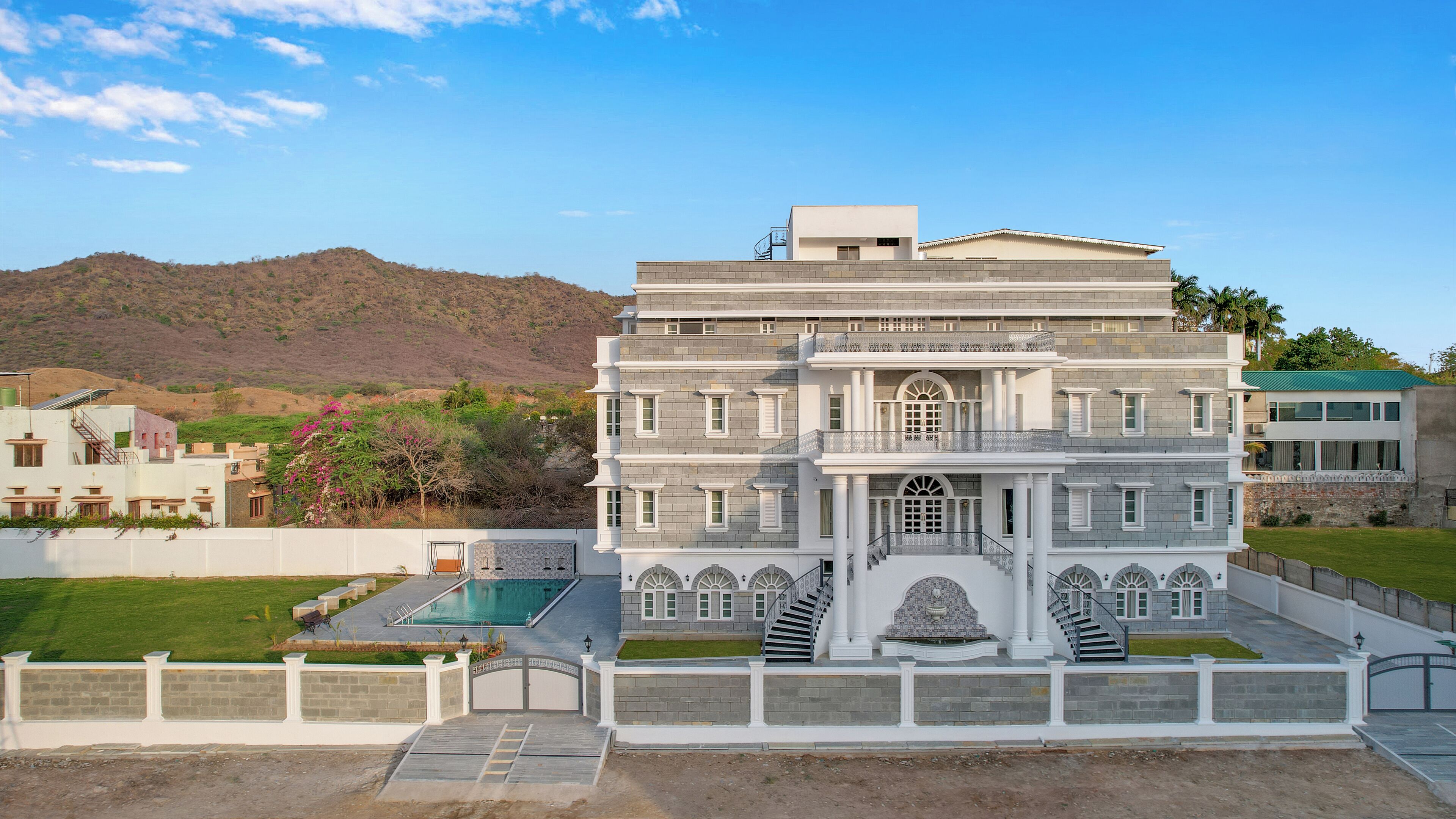 Photo - Boheda Manor - Luxury Retreat