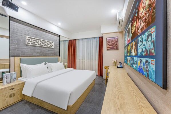 Comfort Double Room, 1 King Bed | Desk, laptop workspace, free WiFi - Lemon Breeze Hotel (Guangzhou)