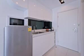 Jääkaappi, mikroaaltouuni