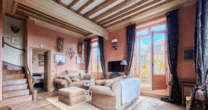 Luxury duplex in the heart of Deauville with a large garden