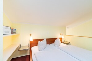 1 Schlafzimmer, Reisekinderbett