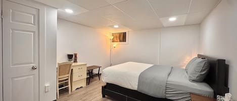 1 slaapkamer, een bureau, een strijkplank/strijkijzer, gratis wifi