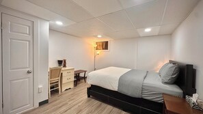 1 bedroom, desk, iron/ironing board, free WiFi