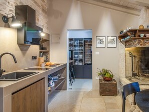 Refrigerador, horno, lavavajillas, tostadora