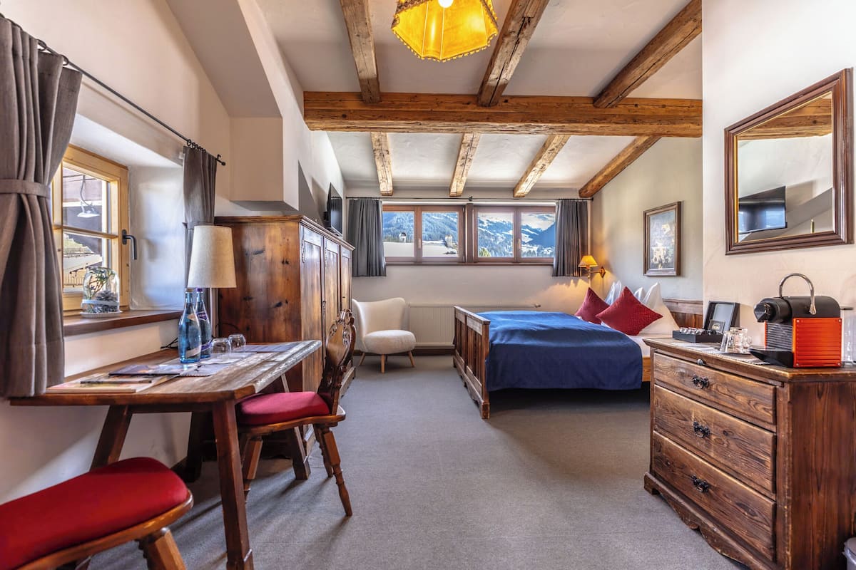 Comfort Double Room, 1 Bedroom | 1 bedroom, in-room safe, laptop workspace, free WiFi