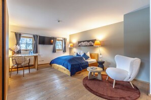 Suite Confort | 1 dormitorio, caja fuerte, espacio para trabajar con un portátil