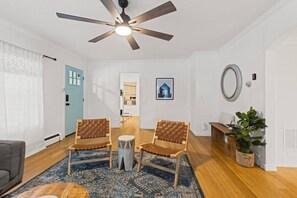 Interior - Hot Tub! Downtown COS! (Colorado Springs)