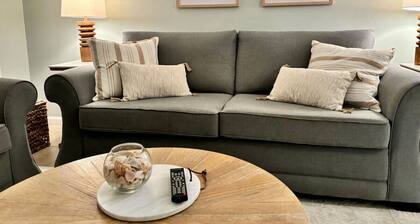 Cozy Beach Condo! Safe Complex!