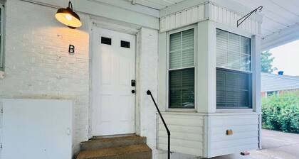 Homey little Suite, Columbia TN!