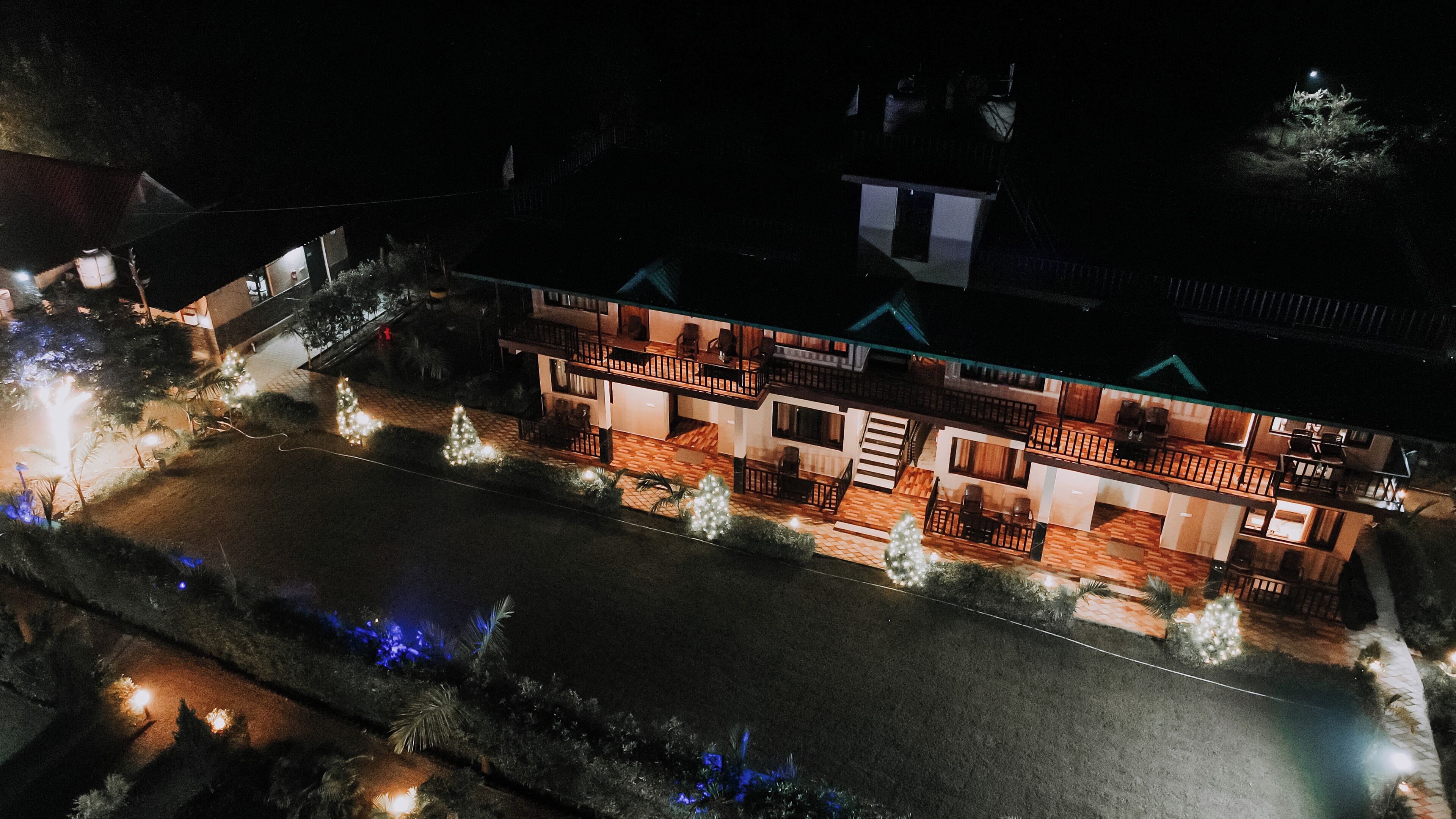 Fachada del alojamiento - Noche