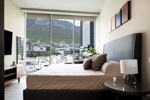 3 chambres, fer et planche à repasser, Wi-Fi gratuit, draps fournis