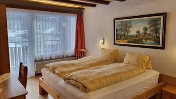 Appartement Économique, balcon, vue montagne