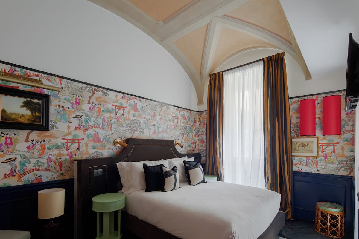 Deluxe Double Room | 1 bedroom, iron/ironing board, free WiFi