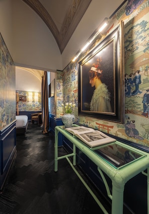 Deluxe Suite | Iron/ironing board, free WiFi - V Collection Condotti (Rome)