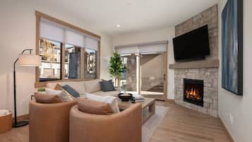 Smart-TV, peis og stereoanlegg