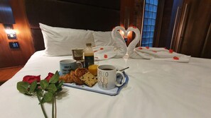 Căn hộ | 11 phòng ngủ, phòng cách âm 