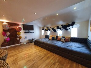 11 Schlafzimmer, schallisolierte Zimmer