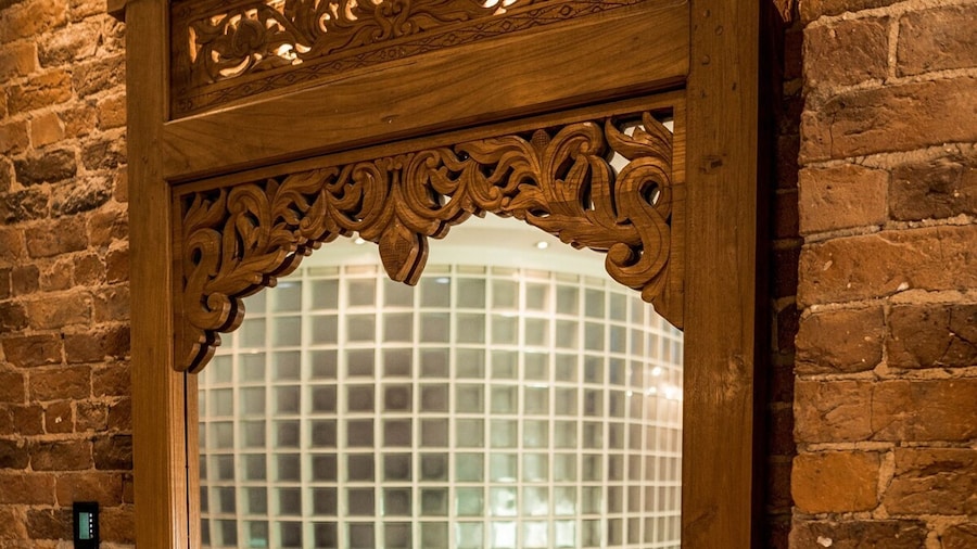 The Famous Floor Sleeps 26 and Group Acc Sleeps30