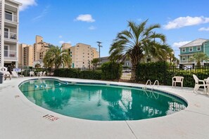 Pool - Walk to Beach - 2 Bedroom Condo (Murrells Inlet)