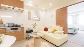 Comfort Suite, City View (3F 販売不可 営業許可書なし) | Living area | Flat-screen TV