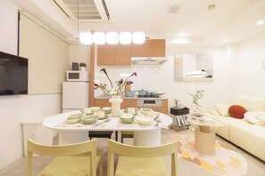 Comfort Suite, City View (3F 販売不可 営業許可書なし) | Private kitchen - TORA HOTEL Sumidagawa (Tokyo)