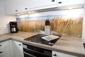 Fridge, microwave, oven, stovetop - Discover (your) "favorite place on the Siel"! (Eilsum)