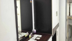 헤어드라이어, 타월, 비누, 샴푸