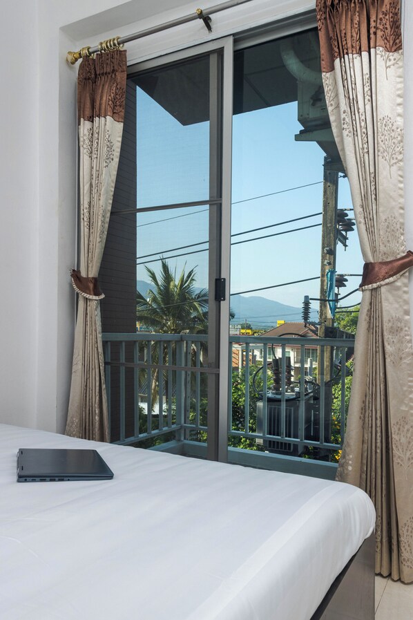 Chambre Double Supérieure, vue ville