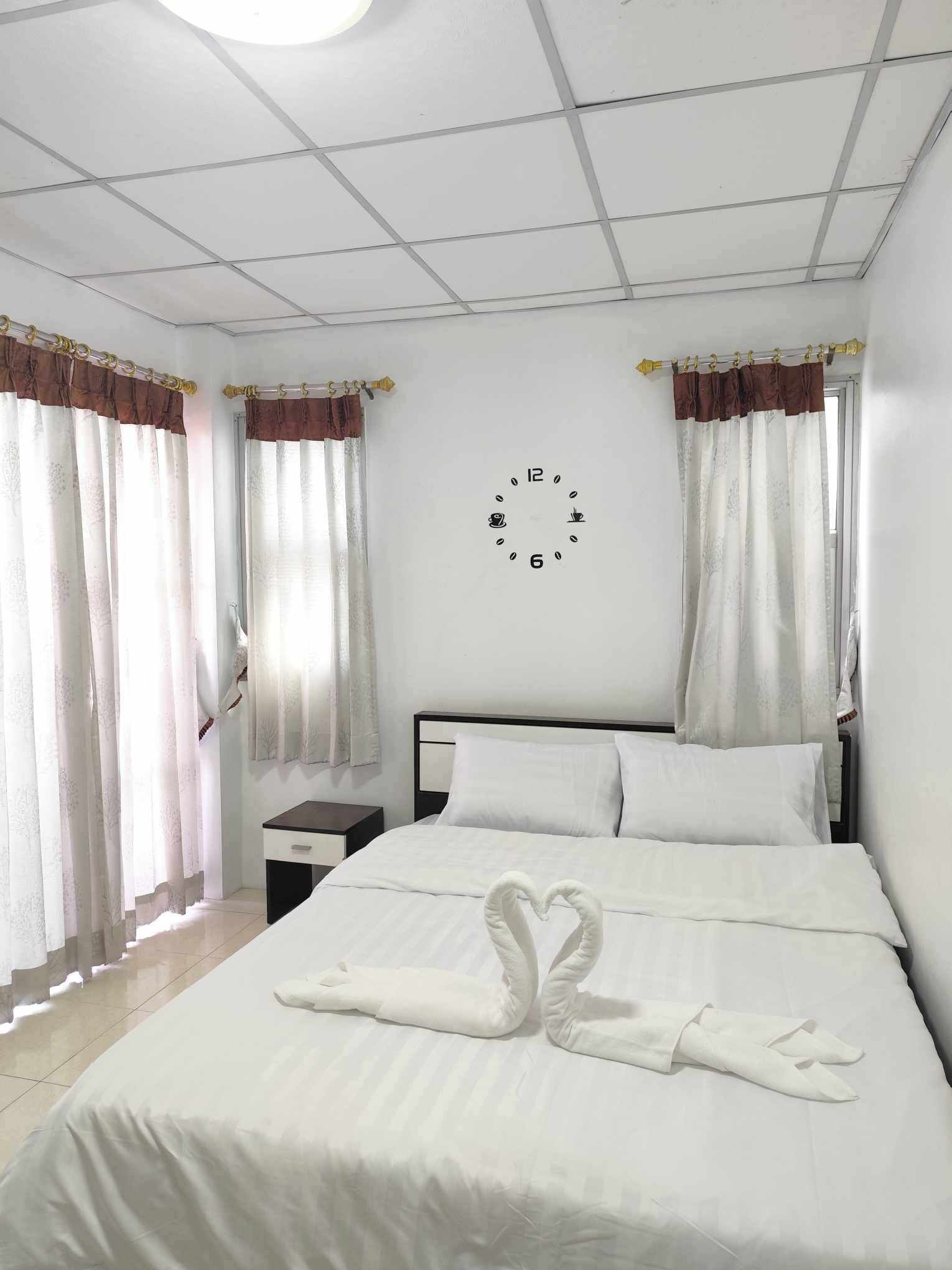 Desk, laptop workspace, free WiFi