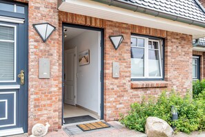 Exterior detail - Modern. Close to the beach. Stylish. (Westerland)