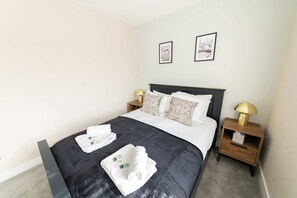 1 Schlafzimmer, Schreibtisch, Bügeleisen/Bügelbrett, Internetzugang