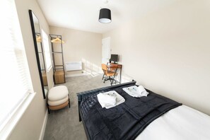 1 bedroom, desk, iron/ironing board, Internet