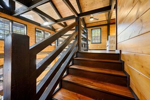 Interior - Games, Hot Tub, Fire Pit, Pets, Times Like These (Broken Bow)