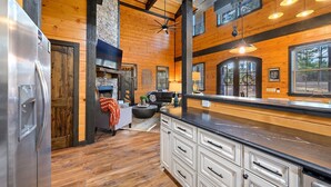 Interior - Games, Hot Tub, Fire Pit, Pets, Times Like These (Broken Bow)