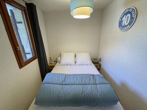 1 室のベッドルーム