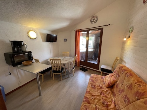 Charmant T2 cabine au Lioran, balcon sud-est, 4 personnes