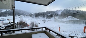 Comfortable T2 with balcony in the heart of the resort, close to slopes and shops