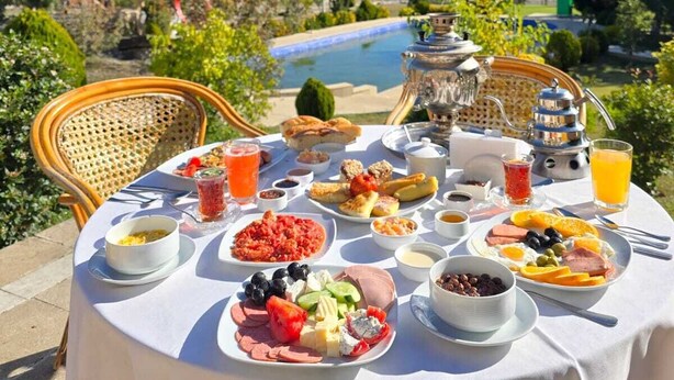 Free daily continental breakfast - Cannat Bagi Altiagac Hotel (Altiagach)
