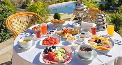 Cannat Bagi Altiagac Hotel