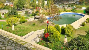 Indoor pool, seasonal outdoor pool, pool umbrellas, lifeguards on site - Cannat Bagi Altiagac Hotel (Altiagach)