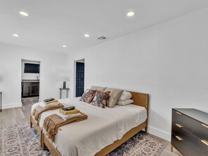 4 Schlafzimmer, Bügeleisen/Bügelbrett, kostenloses WLAN, Bettwäsche