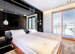 Huoneisto | 3 makuuhuonetta, silitysrauta/-lauta, ilmainen Wi-Fi